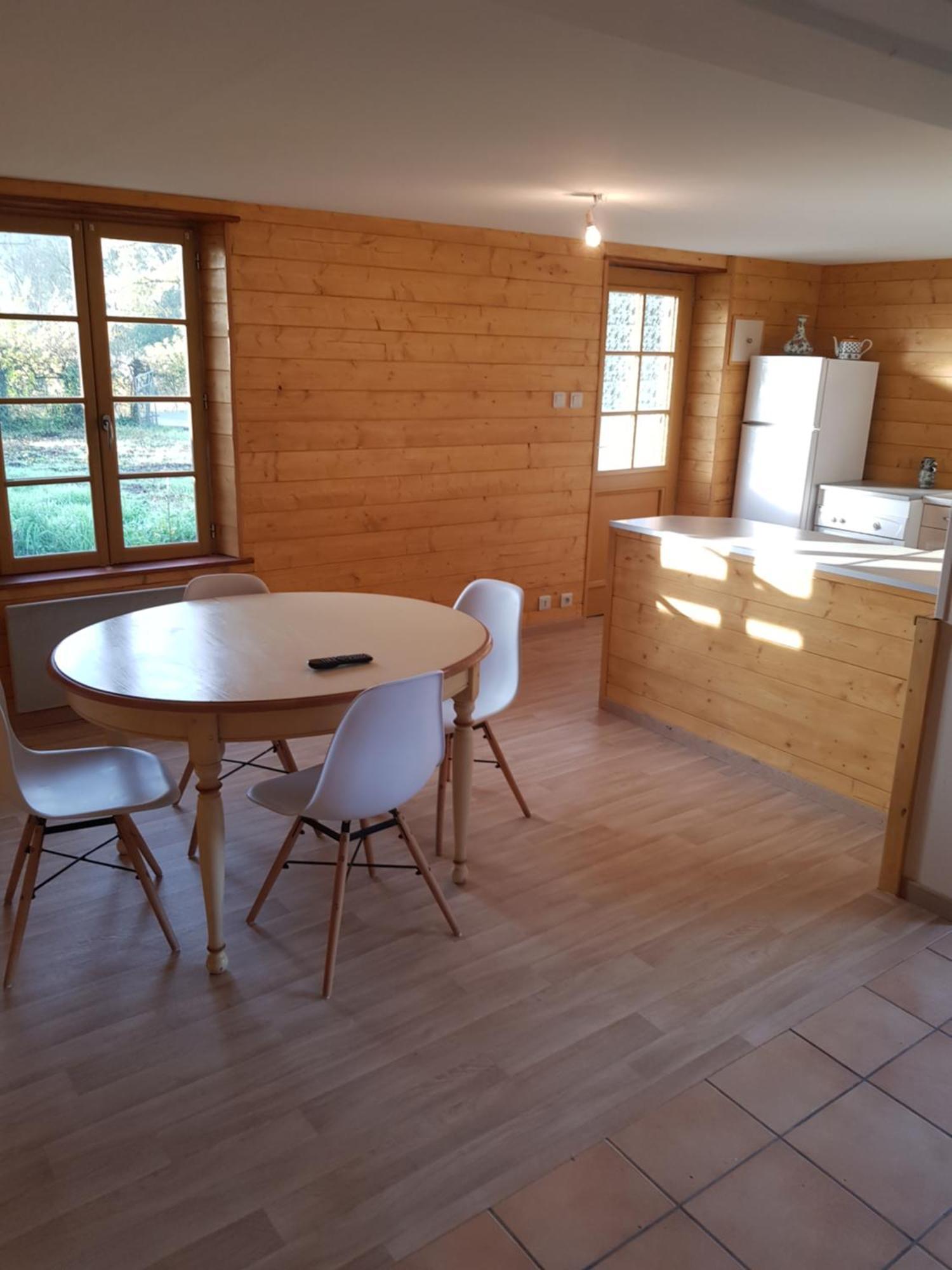 La Maison Dans Les Bois Soucelles Exteriör bild