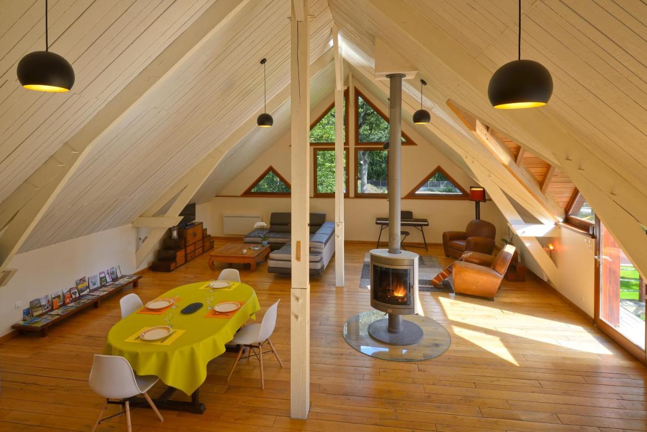 La Maison Dans Les Bois Soucelles Exteriör bild