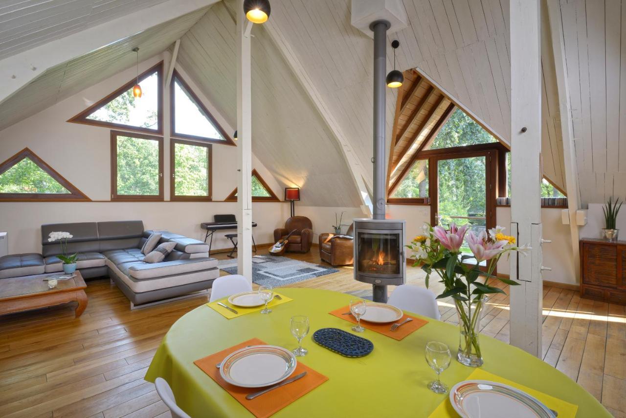 La Maison Dans Les Bois Soucelles Exteriör bild
