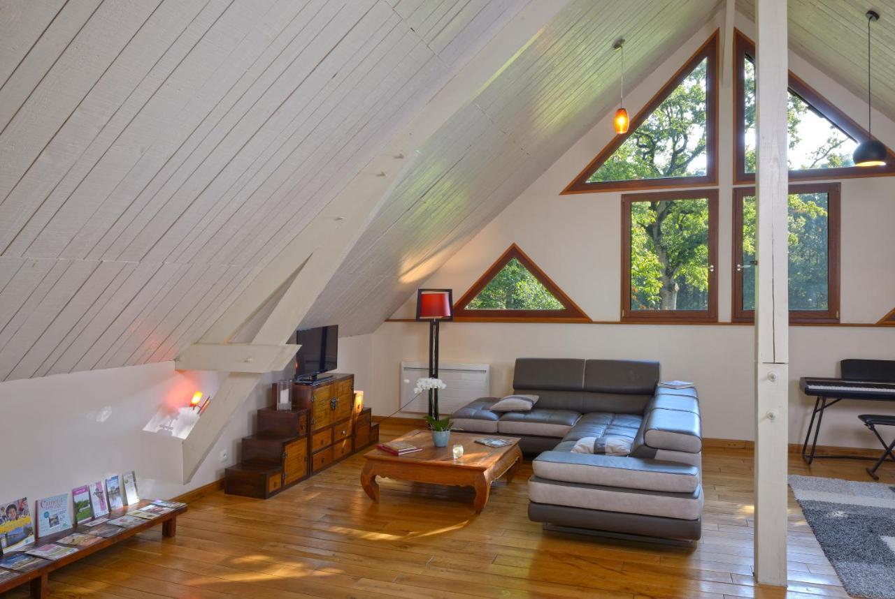 La Maison Dans Les Bois Soucelles Exteriör bild