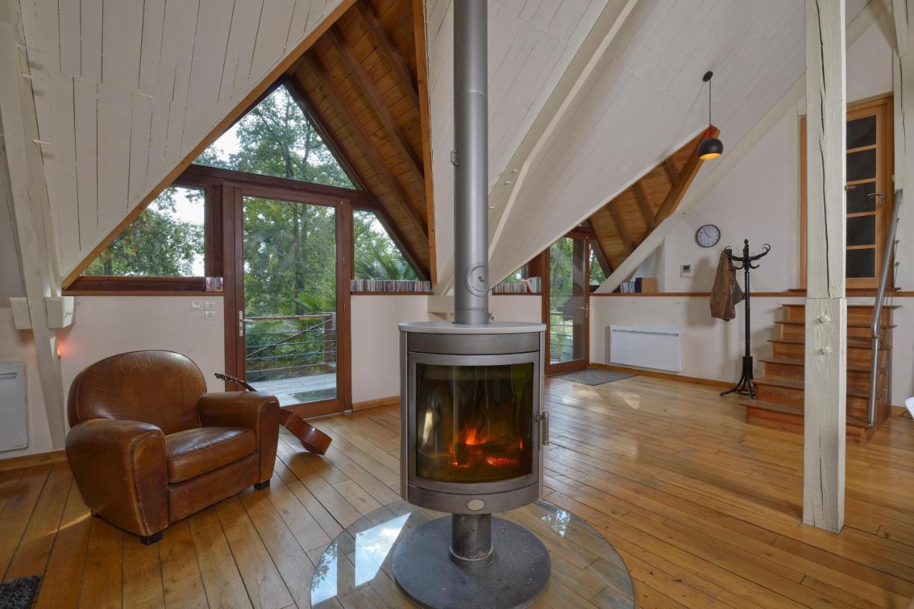 La Maison Dans Les Bois Soucelles Exteriör bild